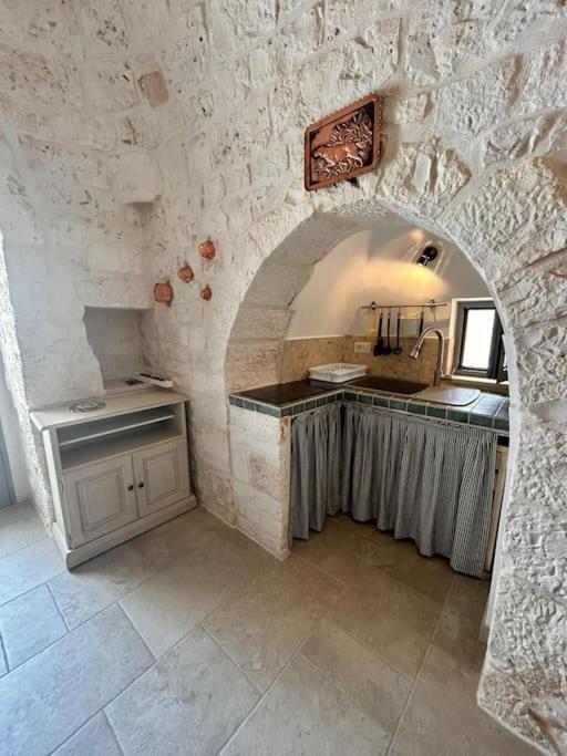 Апартаменти Iconico - Authentic Trulli Experience Чистерніно Екстер'єр фото