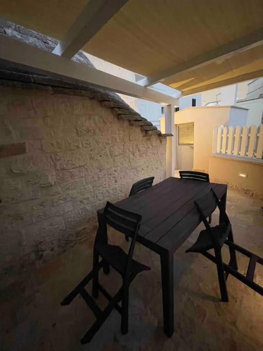 Апартаменти Iconico - Authentic Trulli Experience Чистерніно Екстер'єр фото