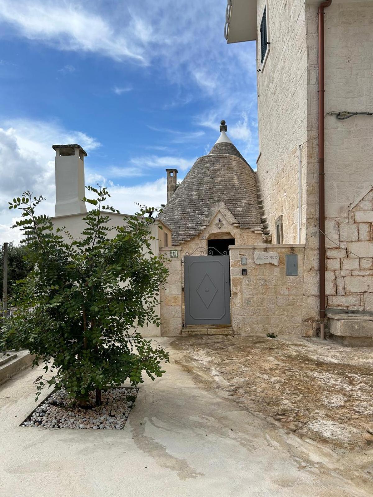 Апартаменти Iconico - Authentic Trulli Experience Чистерніно Екстер'єр фото